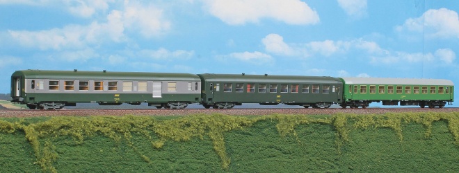 Set of 3 passenger cars of Simplon Express train (Exp 220/221 Paris- Beograd) (Set 3)<br /><a href='images/pictures/ACME/298209_c.jpg' target='_blank'>Full size image</a>